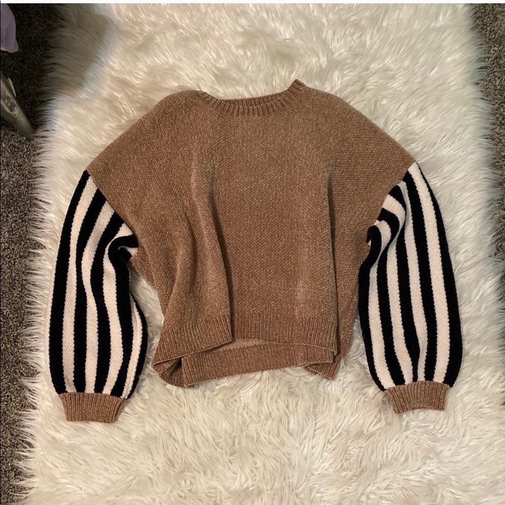 ISO THIS SWEATER!!!